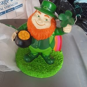 2 Leprechauns